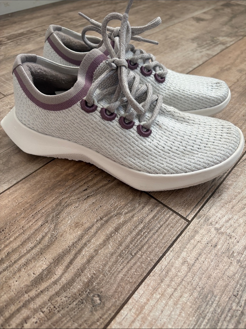 Allbirds women Size 7 Light blueish Gray Knit Lace-Up Women Sneaker Tree Dasher